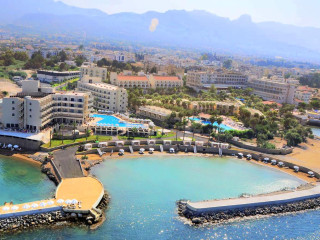 Oscar Resort
