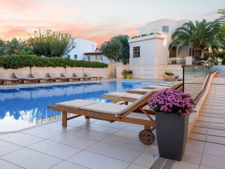 OSCAR SUITES & VILLAGE