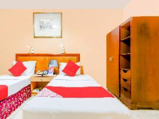 OYO 270 Dream Land Hotel
