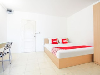 OYO 411 GRANDVIEW CONDO 15