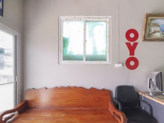 OYO 471 SUNSHINE APARTMENT