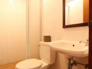 OYO 484 PANNEE RESIDENCE KHAOSAN