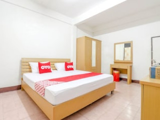 OYO 525 MRT PHETKASEM 48 PLACE