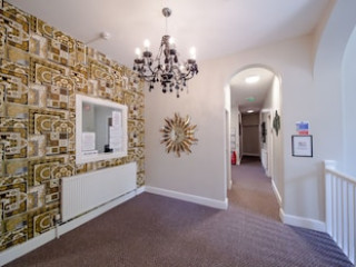 OYO THE ARCH WEMBLEY