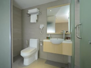 PACIFIC EXPRESS HOTEL