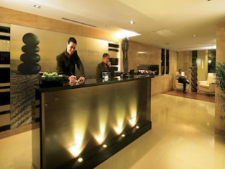 PACIFIC REGENCY SUITES