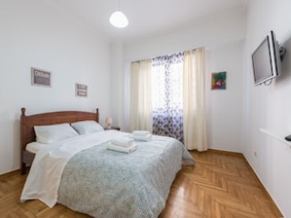 PAGKRATI 2 BEDROOM APARTMENT FOR 4 PERSONS