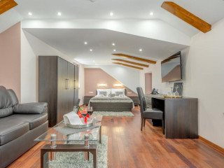 Palace Suites Heritage Hotel