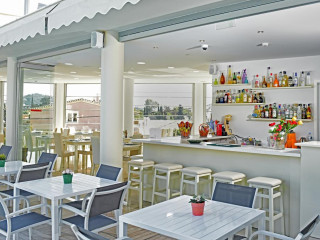 Palapart Gikas Suites and Studios