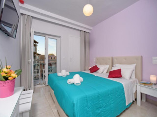 Palapart Gikas Suites and Studios