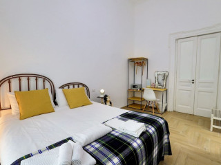PALAZZO BEVILACQUA NAPOLI B&B