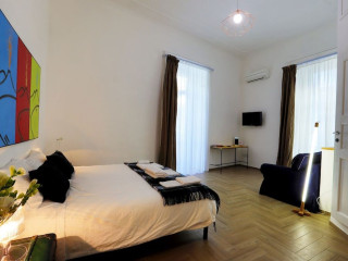 PALAZZO BEVILACQUA NAPOLI B&B