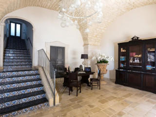 PALAZZO CONTI - ROOMS & SUITES