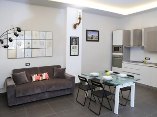 PALAZZO FIRRAO - STYLISH APARTMENT CAV