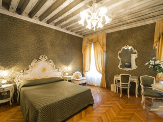 Palazzo Guardi