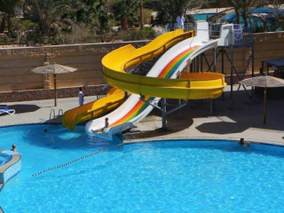 BREEZE BY BUILDING STEFAN RESORT MAMAIA