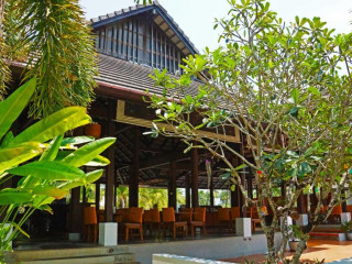 Palm Galleria Resort