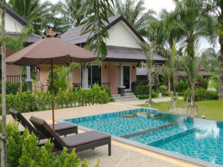 Palm Kiri Resort