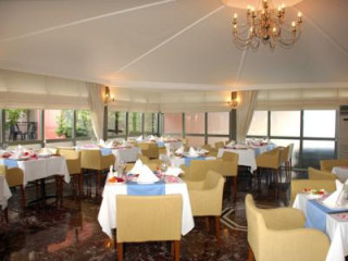 PALMERAS BEACH HOTEL