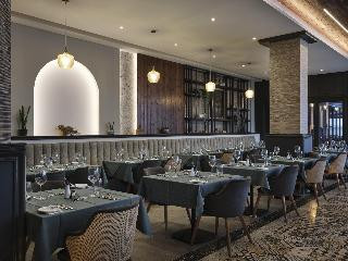 Panas Holiday Village