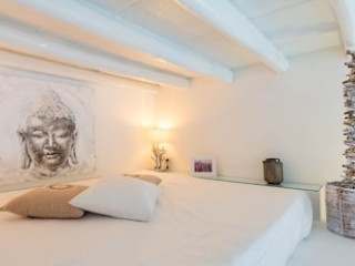 PANTHEON LUXURY GOLD APARTMENT