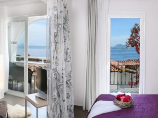 Pantokrator Hotel