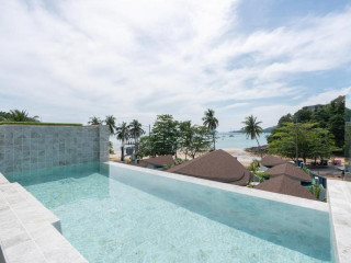 Panwaburi Beachfront Resort