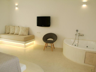 Paolas Town Hotel