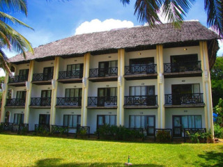Papillon Lagoon Reef Hotel