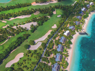 Paradis Beachcomber Golf Resort & Spa