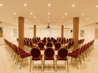 PARADIS PALACE