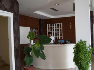 Paradise Lukova Hotel