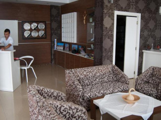 Paradise Lukova Hotel