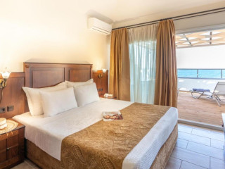 PARALIA BEACH BOUTIQUE HOTEL