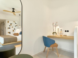 Paralos Kosta Alímia