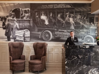 PARK GRAND PADDINGTON COURT