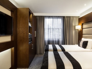 PARK GRAND PADDINGTON COURT