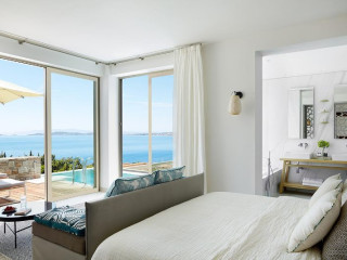 GOLDEN BAY BEACH HOTEL