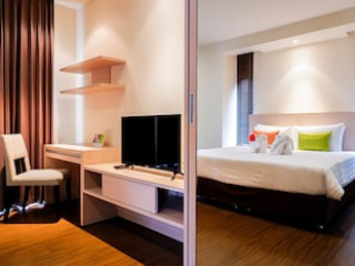 PARK VILLAGE SERVICED SUITES