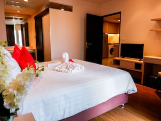 PARK VILLAGE SERVICED SUITES