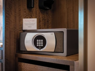 PARKROYAL ON BEACH ROAD