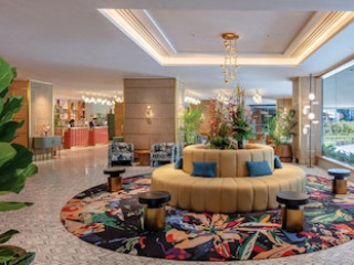 PARKROYAL ON BEACH ROAD