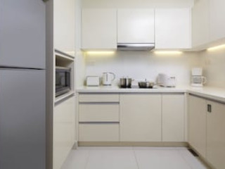 PARKROYAL SERVICED SUITES