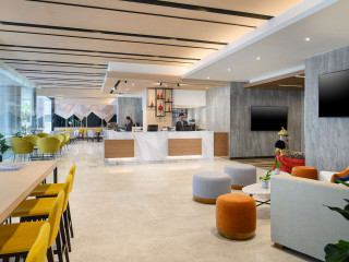 PARKROYAL Suites Bangkok