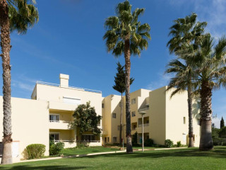 Parque Mourabel, Oasis Village and Pe do Lago