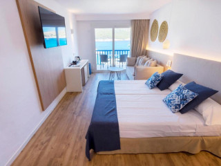 Parque Nereida Suites Hotel