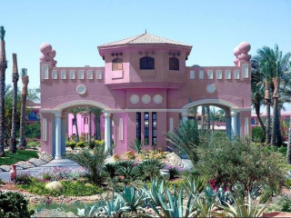 Parrotel Beach Resort