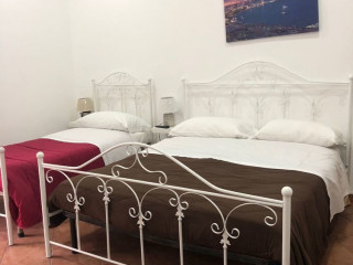 PARTENOPE LEGEND B&B