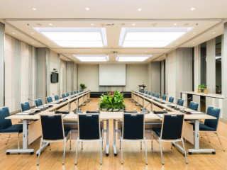 Pathumwan Princess Hotel - SHA Extra Plus Certified