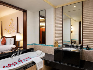 Patong Paragon Resort & Spa SHA Extra Plus